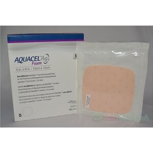 AQUACEL Krytie na rany Ag Foam Hydrofiber neadhezívne so striebrom, 15x15cm, 5ks